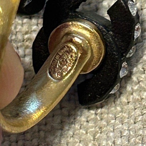 Chanel costume flower ring size 6 1/2-7 - Picture 3 of 12